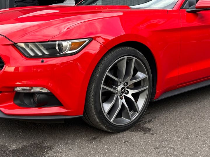 Ford Mustang ROUGE - 4