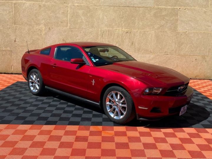 Ford Mustang 3.7 V6 Rouge - 1