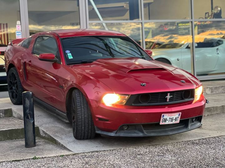 Ford Mustang 5L Rouge - 2