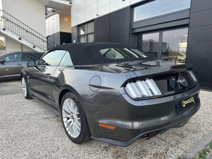 Ford Mustang CONVERTIBLE 5.0 V8 421 GT Gris F - 4