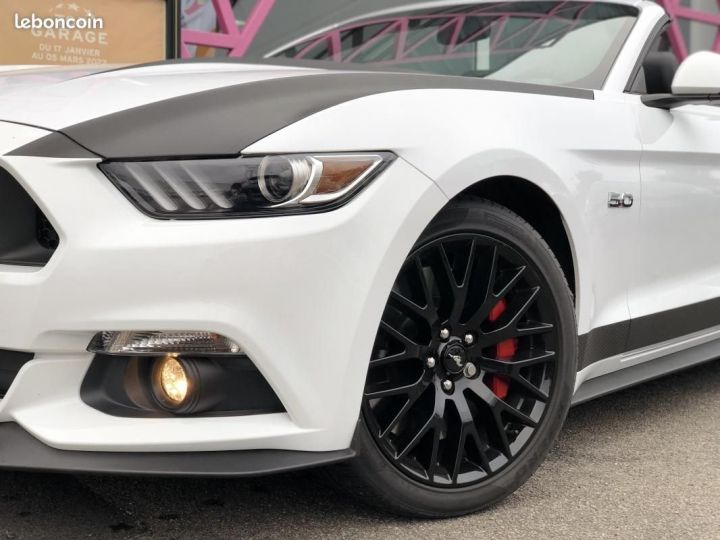 Ford Mustang CONVERTIBLE V8 5.0 421 GT A Blanc - 3