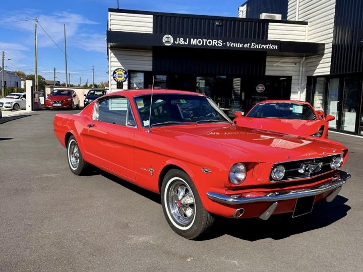 Ford Mustang FASTBACK 289 CI V8 2+2 Rouge Laqué - 1