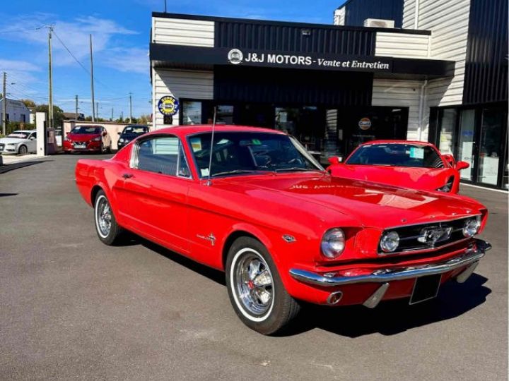 Ford Mustang FASTBACK 289 CI V8 2+2 Rouge Laqué - 2