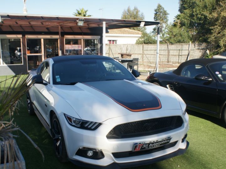 Ford Mustang FASTBACK 5.0 V8 421CH GT Blanc - 3