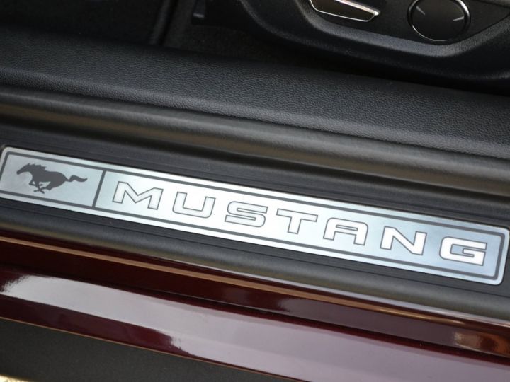 Ford Mustang Fastback GT V8 450 CV Flexfuel BVM Rouge - 31