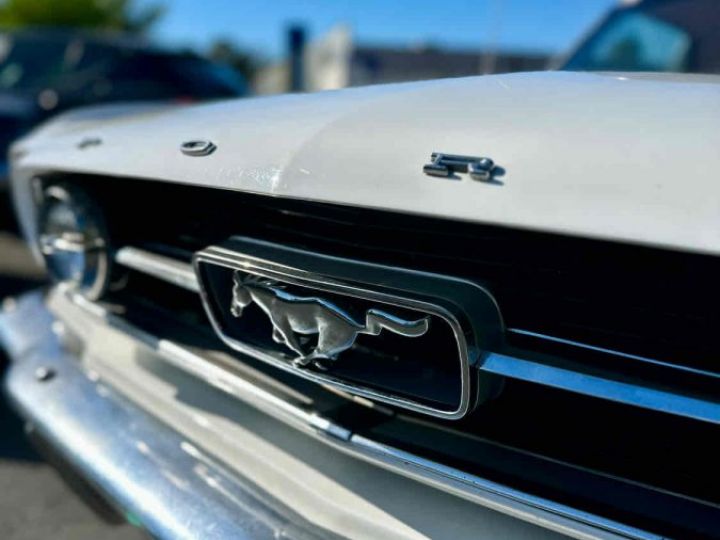 Ford Mustang GT Blanc Laqué - 11