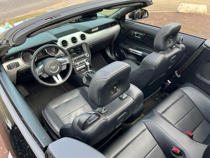 Ford Mustang GT 5.0 V8 421ch Cabriolet Noir Vendu - 7