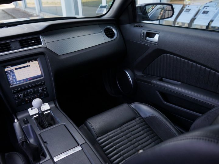 Ford Mustang GT 500 SHELBY 560 Ch - Garantie 12 Mois - Entretien à Jour - Très Bon état Noir - 19