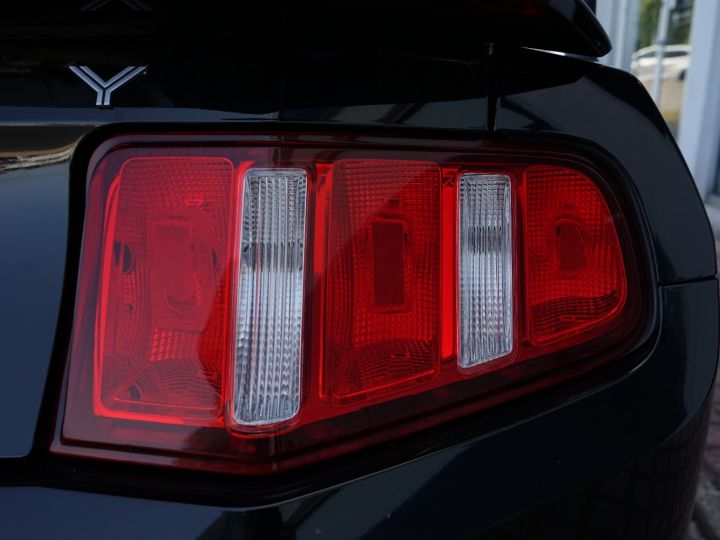 Ford Mustang GT 500 SHELBY 560 Ch - Garantie 12 Mois - Entretien à Jour - Très Bon état Noir - 38