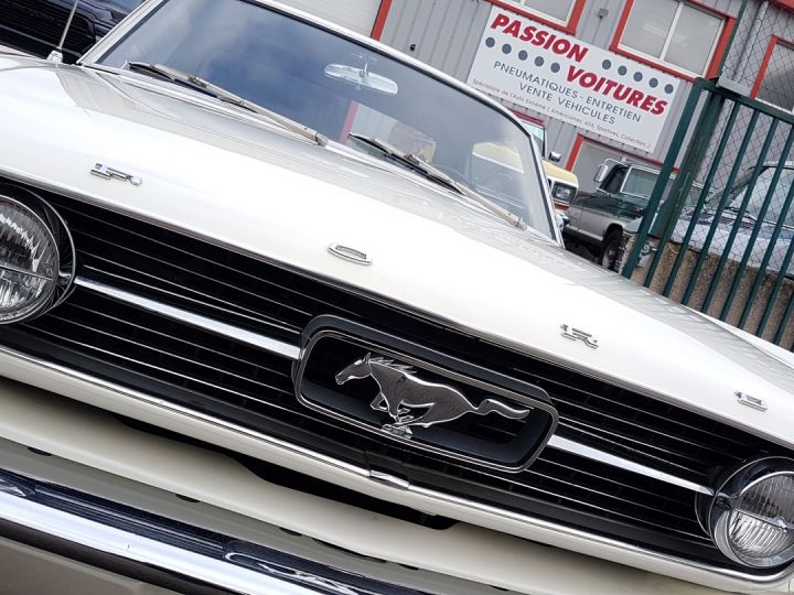 Ford Mustang HARDTOP COUPE 29.900 €  - 6