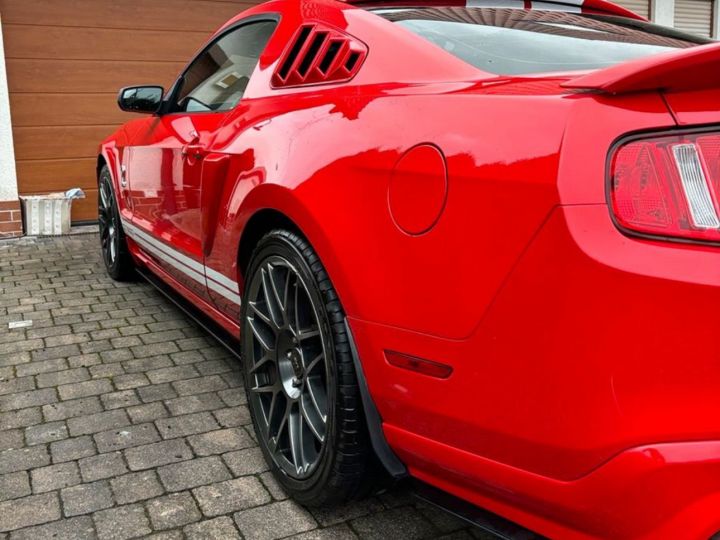 Ford Mustang Shelby GT 500 ROUGE - 1