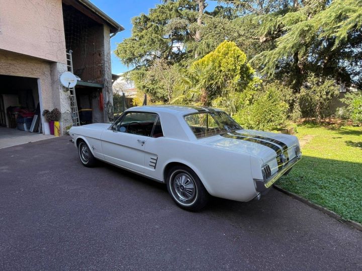 Ford Mustang V8 289ci 1966 Coupe de 1966 BEIGE CLAIR - 5