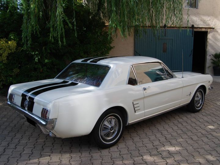 Ford Mustang V8 289ci 1966 Coupe de 1966 BEIGE CLAIR - 8