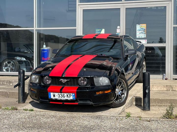 Ford Mustang V8 4.6 GT Noir - 1