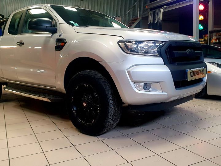 Ford Ranger 2.2 TDCi 4x4 160cv Gris - 23