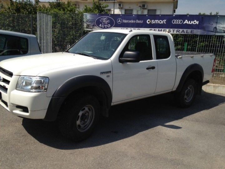 Ford Ranger PICK UP DOUBLE CABINE 2.5 TD 4X4     Diesel BLANC - 3