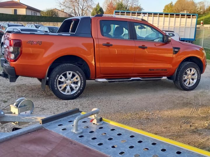 Ford Ranger WILDTRAK 200 CV (belbex auto A YOLET) Orange - 2