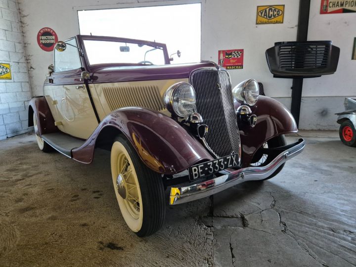 Ford Roadster V8 Bordeaux Verni - 1