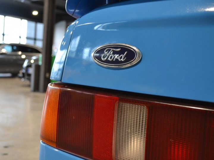 Ford Sierra cosworth VHC 2RM Gr.A Bleu - 4