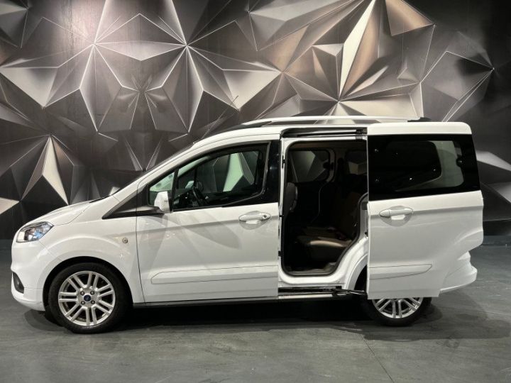 Ford Tourneo Courier 1.5 TDCI 75CH TITANIUM Blanc - 4