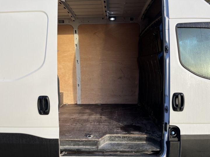 Fourgon Iveco Daily Caisse Fourgon FOURGON L3H2 12m3 GNV BOITE AUTOMATIQUE PORTE LATERALE BLANC - 4