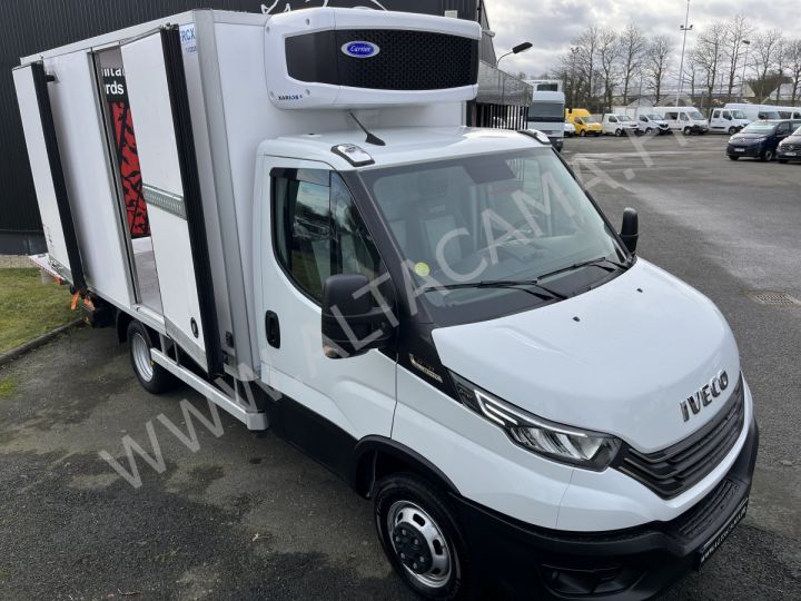 Fourgon Iveco Daily Caisse frigorifique 35C18 180CV BVA FRIGORIFIQUE FRC X HAYON ELEVATEUR DHOLANDIA PORTE LATERALE BLANC - 2