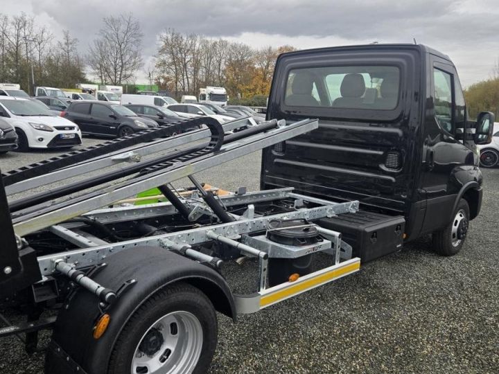 Fourgon Iveco Daily Dépanneuse IVECO DAILY 35C18H DEPANNEUSE 3T5 MOTEUR 3.0L 180CV BV6 VL ROUES JUMELEES MODELE RESTYLE 2025 NOIR - 12