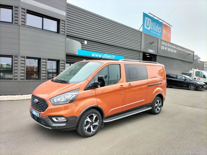 Fourgon Ford Transit Fourgon Double cabine CUSTOM 320 L2H1 2.0L 170CH BVA ACTIVE CABINE APPRONDIE 5 PLACES ORANGE - 1