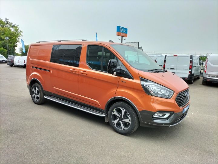 Fourgon Ford Transit Fourgon Double cabine CUSTOM 320 L2H1 2.0L 170CH BVA ACTIVE CABINE APPRONDIE 5 PLACES ORANGE - 2