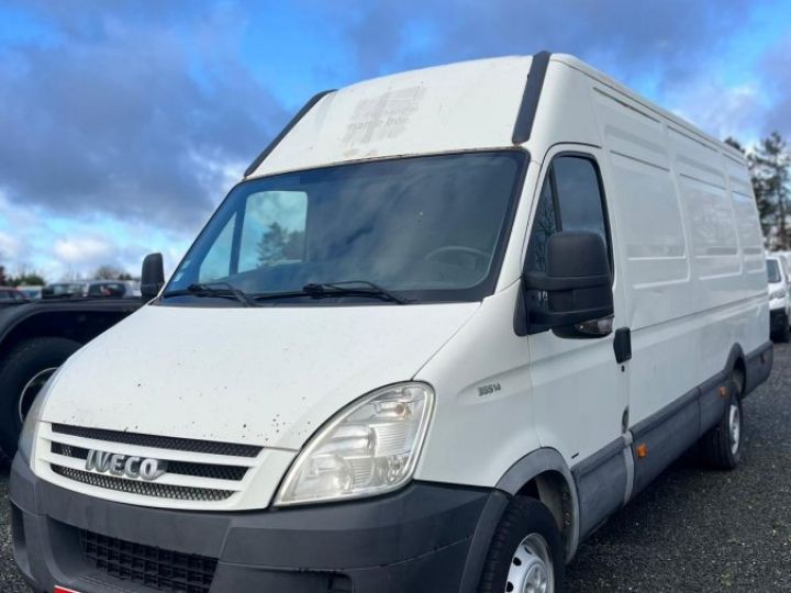 Fourgon Iveco Daily Fourgon tolé  FOURGON 35S14 140CV V15M3 3T5 BLANC - 1