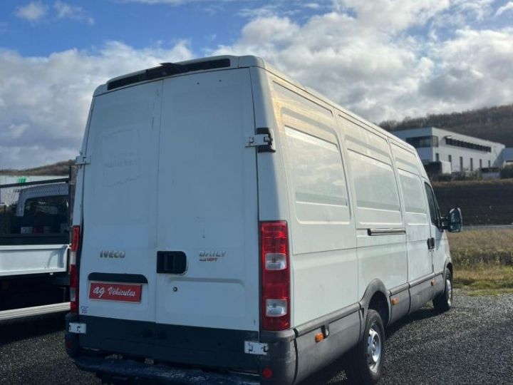 Fourgon Iveco Daily Fourgon tolé  FOURGON 35S14 140CV V15M3 3T5 BLANC - 3