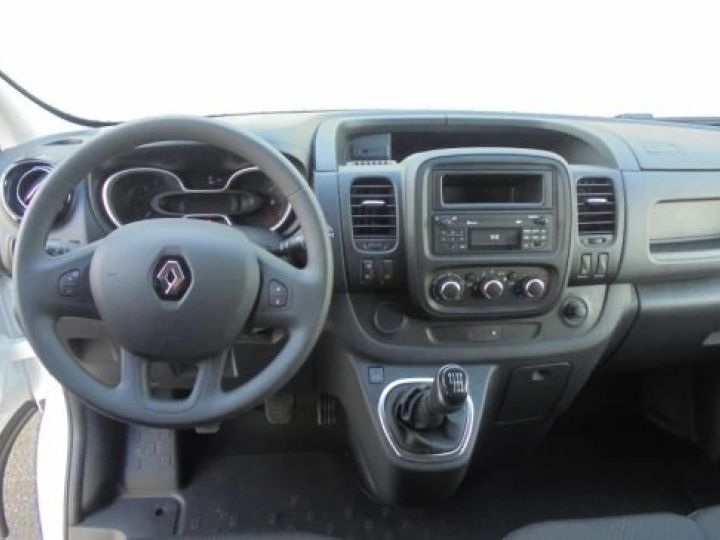 Fourgon Renault Trafic Fourgon tolé GRAND CONFORT BLANC - 4