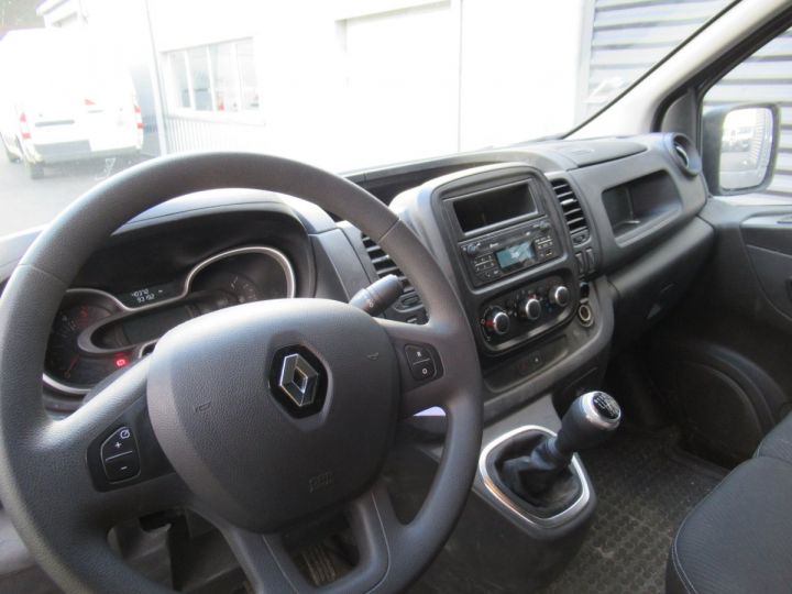 Fourgon Renault Trafic Fourgon tolé L1H1 DCI 120   - 5