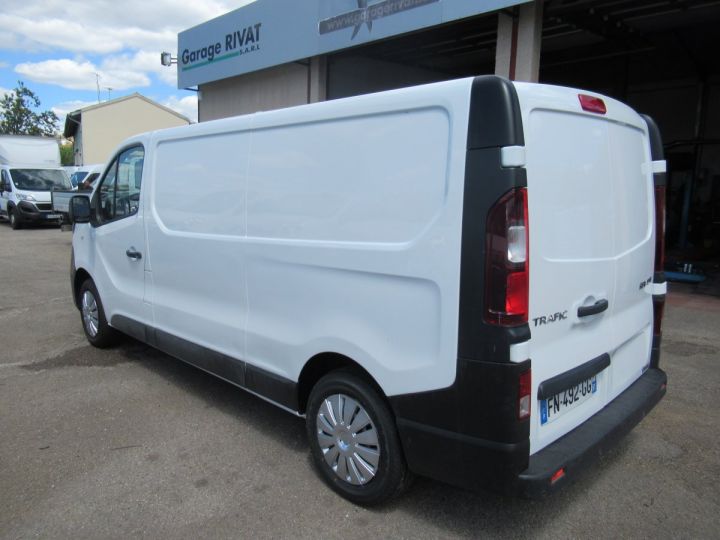 Fourgon Renault Trafic Fourgon tolé L2H1 DCI 120  - 2