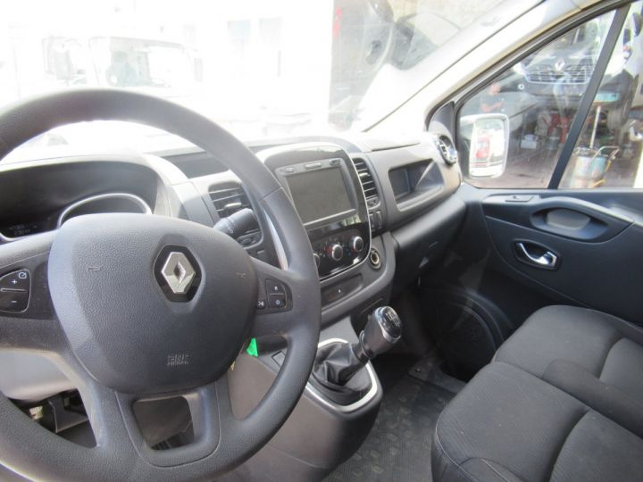 Fourgon Renault Trafic Fourgon tolé L2H1 DCI 120  - 3