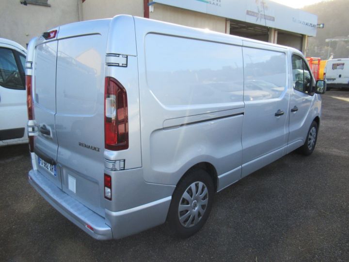 Fourgon Renault Trafic Fourgon tolé L2H1 DCI 145  - 4