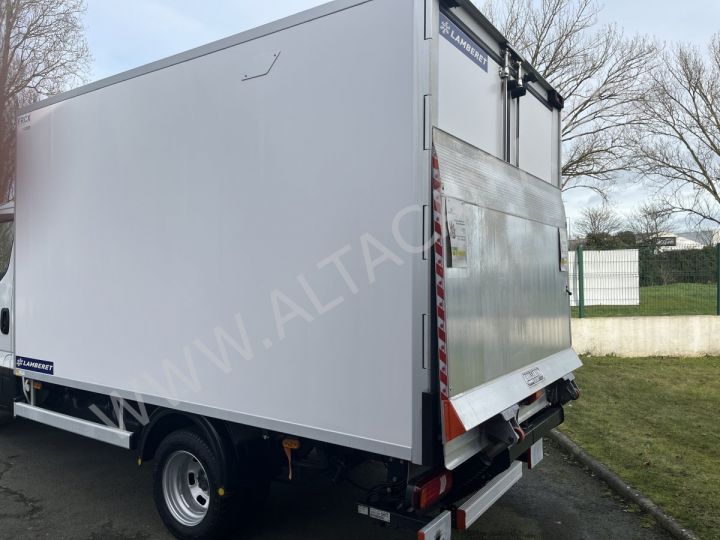 Furgón Iveco Daily Caja frigorífica 35C18 180CV BVA FRIGORIFIQUE FRC X HAYON ELEVATEUR DHOLANDIA PORTE LATERALE BLANC - 6