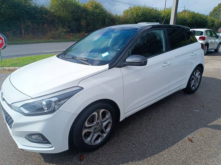 Hyundai i20 100 CH MONDIAL sociéte BLANC - 2