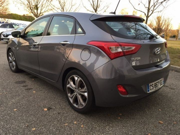 Hyundai i30 1.6 CRDI 128CV PACK PREMIUM BVA     Diesel GRIS METAL - 10