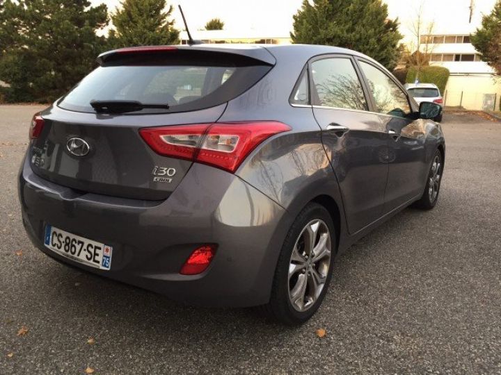 Hyundai i30 1.6 CRDI 128CV PACK PREMIUM BVA     Diesel GRIS METAL - 14