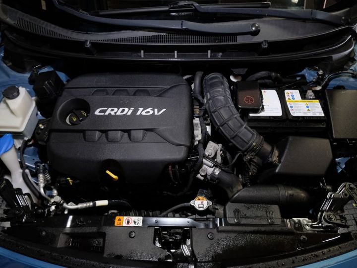 Hyundai i30 1.6 CRDI110 PACK INVENTIVE BLUE DRIVE Bleu - 11