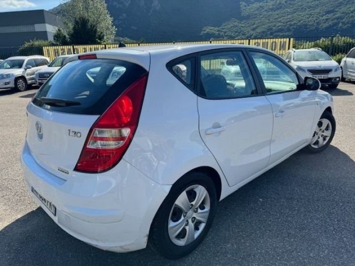 Hyundai i30 1.6 CRDI90 CLIM 5P Blanc - 3