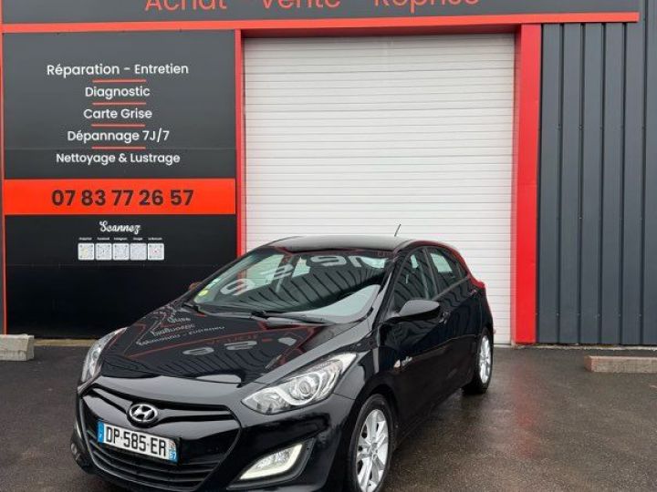 Hyundai i30 II (CZE) HB 1.6 CRDi 16V Blue Drive 110 cv- embryage neuf- feux led xénon- regulateur Clim auto- bv6- moteur a chaîne Noir - 1