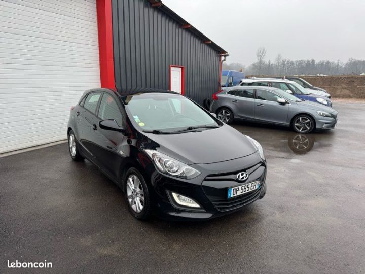 Hyundai i30 II (CZE) HB 1.6 CRDi 16V Blue Drive 110 cv- embryage neuf- feux led xénon- regulateur Clim auto- bv6- moteur a chaîne Noir - 2