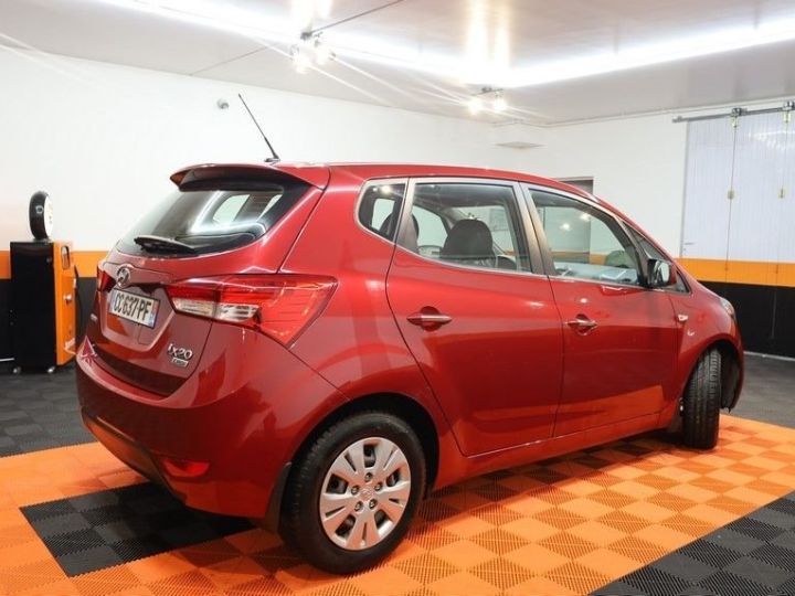 Hyundai ix20 1.4 CRDI90 PACK INVENTIVE Rouge - 3