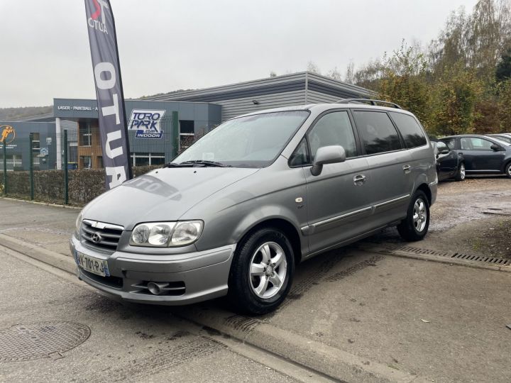 Hyundai Trajet 2.0 CRDi 1991cm3 113cv  Gris Laqué - 1