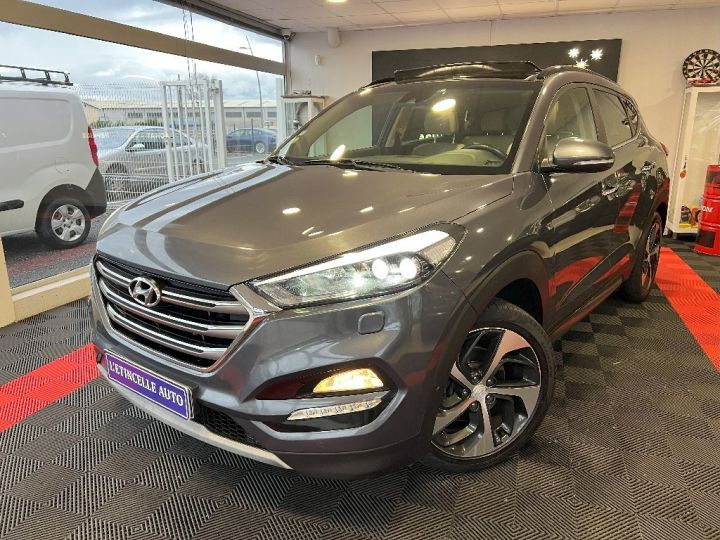 Hyundai Tucson 1.7 CRDi 141 2WD DCT-7 Executive Gris Clair - 1