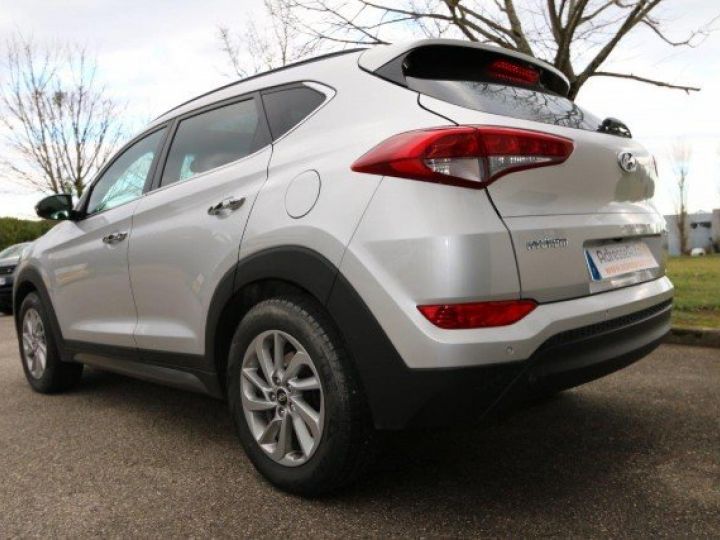 Hyundai Tucson III 1.7 CRDI 115 CREATIVE BVM6     Diesel GRIS METAL - 17