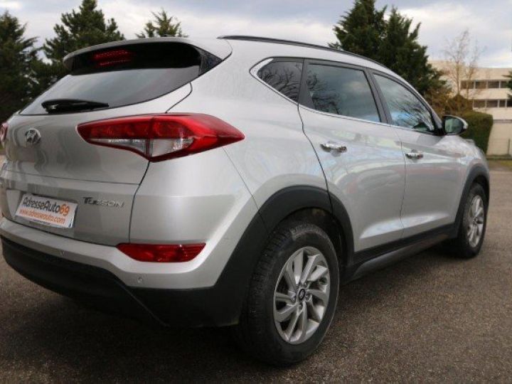 Hyundai Tucson III 1.7 CRDI 115 CREATIVE BVM6     Diesel GRIS METAL - 19