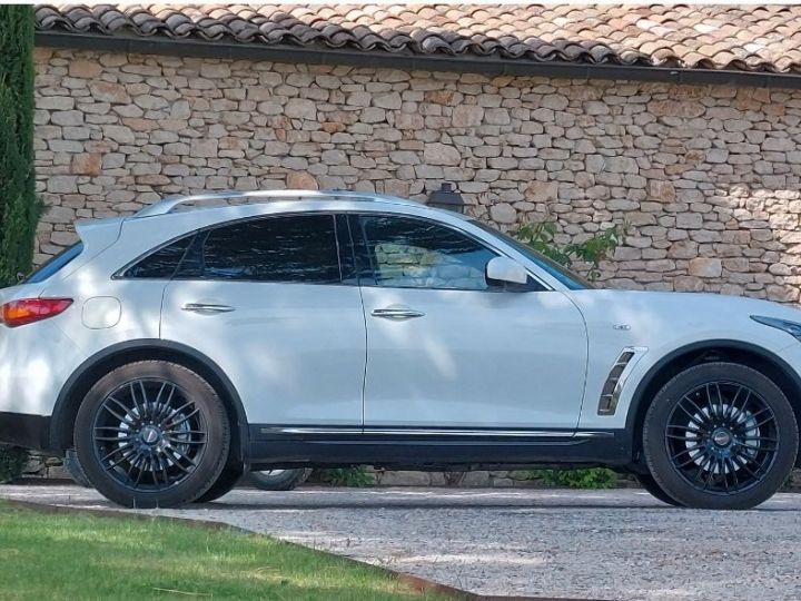 Infiniti FX FX30D 238 S PREMIUM 4x4 69500km Blanc - 10